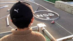 10歳の少年がレンタルラジコンで爆走しました！