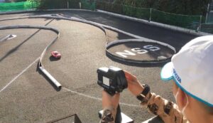 今日、サーキットデビューの少年